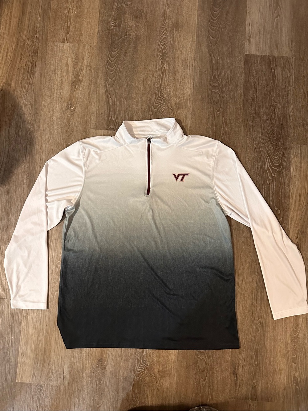 Colosseum Virginia Tech White to Black Ombre Quarter-Zip Long Sleeve Quarterzip